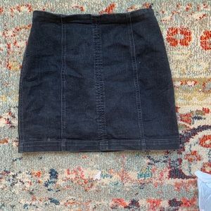 black mini skirt!
